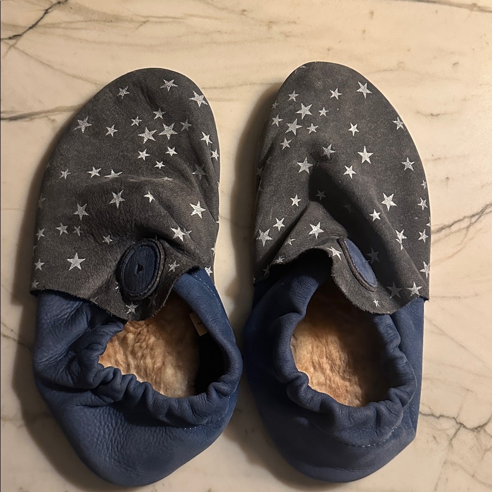 Softstar Custom Roo Moccasin - Nubuck Leather with sheepskin insole, gently worn